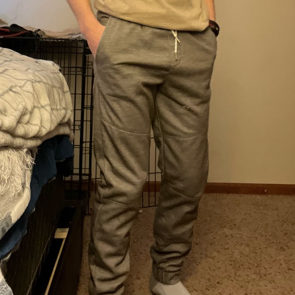 Men’s comfy sweatpants
